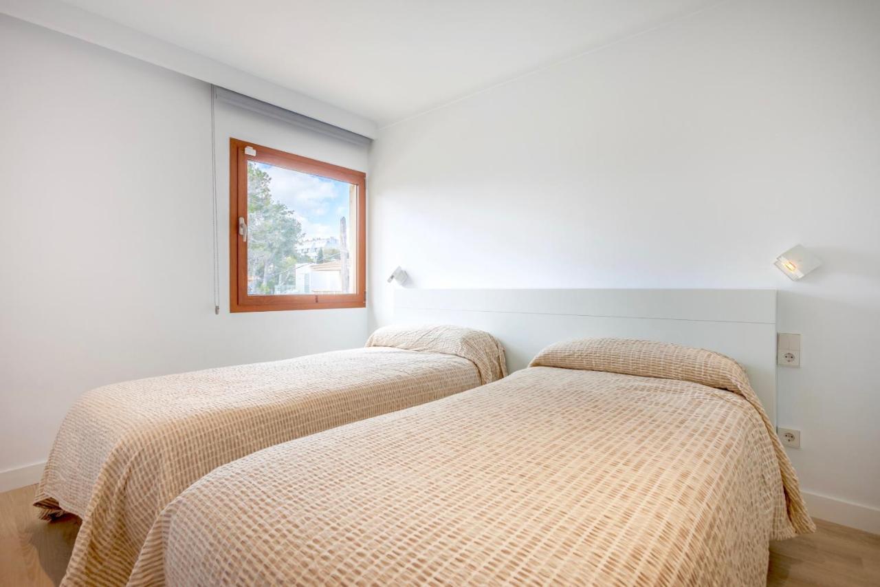 Beachfront Villa Socias Playa By Sealand Villas プラヤ・デ・ムロ エクステリア 写真